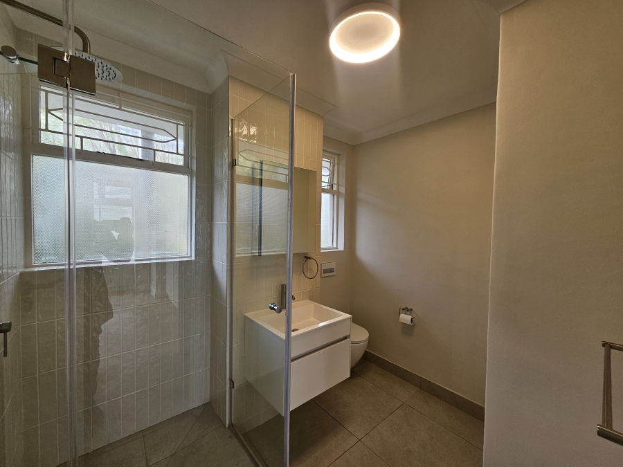 To Let 2 Bedroom Property for Rent in Sea Point Western Cape